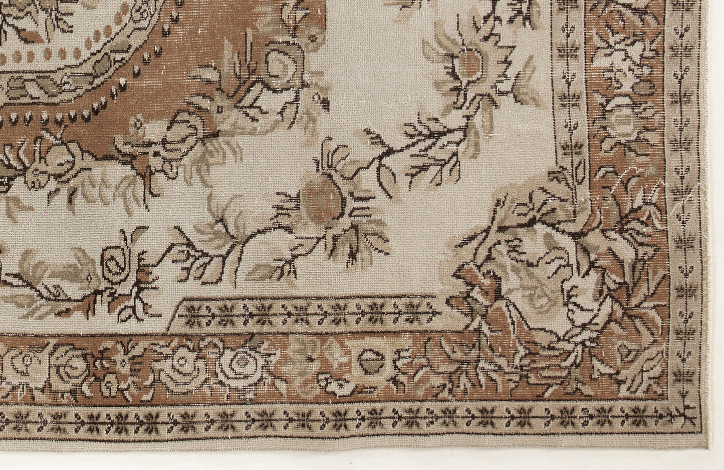Temada - Vintage Medallion Rug - 6'2 X 9'10
