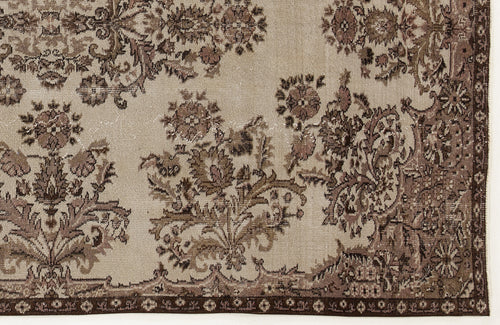 Load image 1 in gallery view. Gibion - Vintage Medallion Rug - 5'4 X 9'0