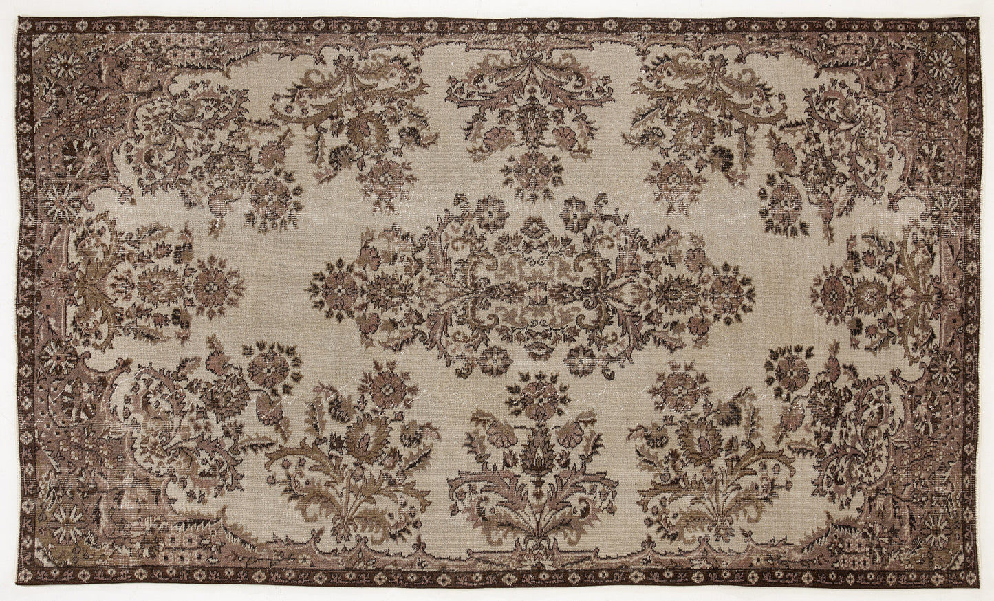 Gibion - Vintage Medallion Rug - 5'4 X 9'0