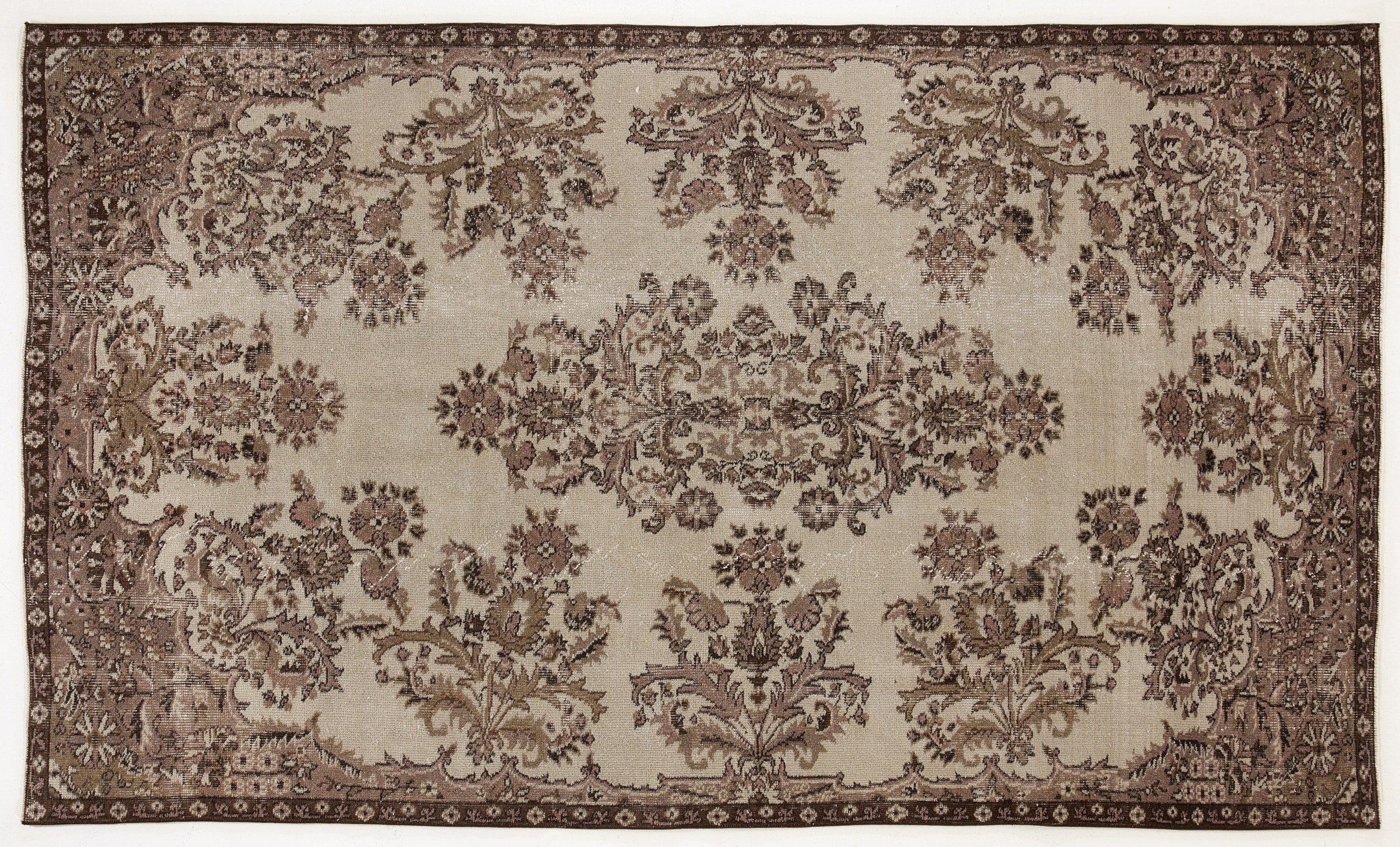Gibion - Vintage Medallion Rug - 5'4 X 9'0