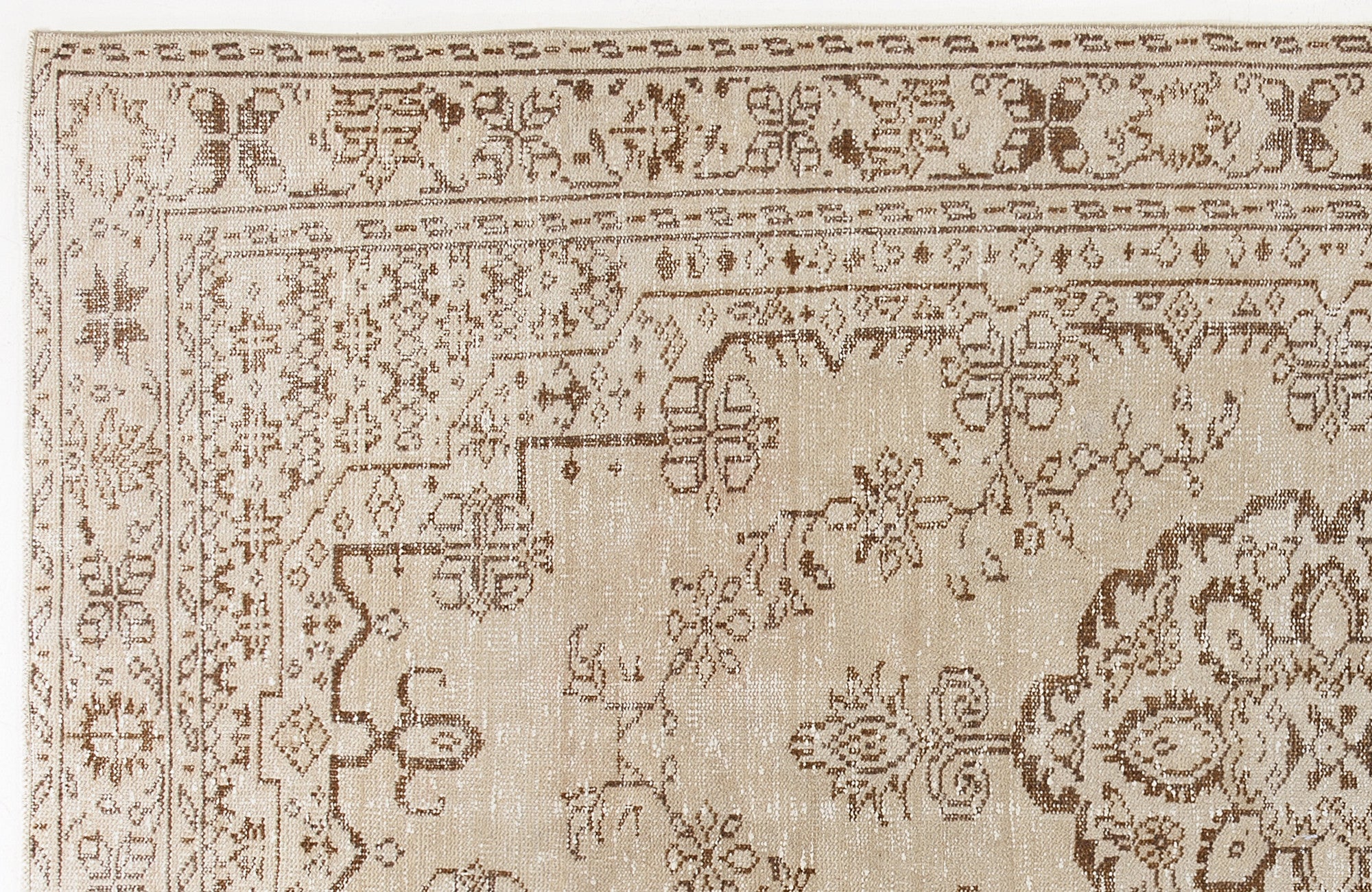 Kekera - Vintage Medallion Rug - 5'0 X 9'2