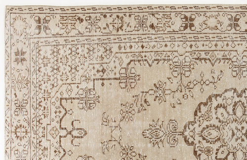 Load image 1 in gallery view. Kekera - Vintage Medallion Rug - 5'0 X 9'2