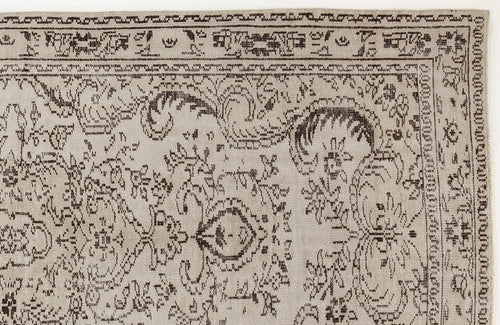 Load image 1 in gallery view. Droma - Vintage Medallion Rug - 4'10 X 8'11