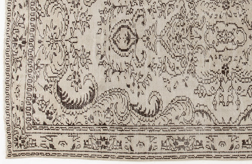 Load image 1 in gallery view. Droma - Vintage Medallion Rug - 4'10 X 8'11