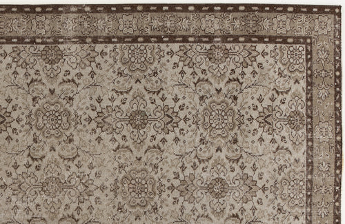 Load image 1 in gallery view. Brean - Vintage Floral Rug - 5'0 X 8'11