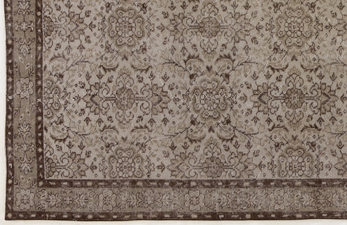 Load image 1 in gallery view. Brean - Vintage Floral Rug - 5'0 X 8'11