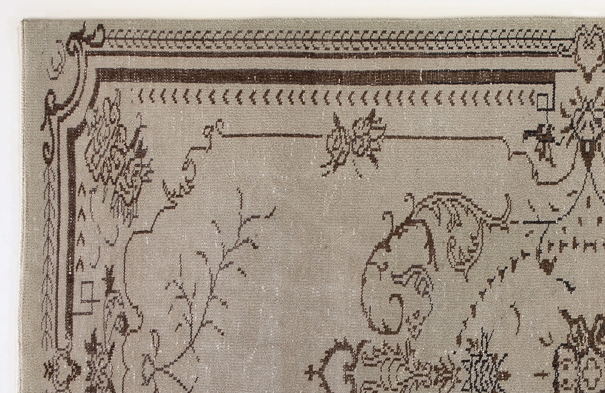 Diala - Vintage Medallion Rug - 5'7 X 9'0