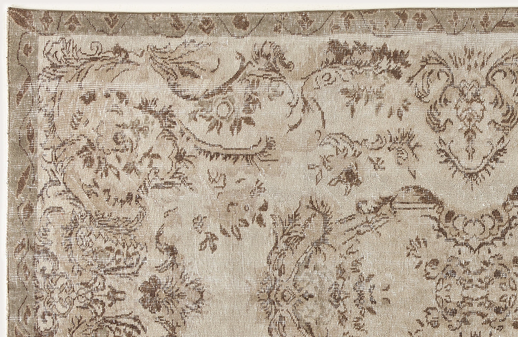 Sholela - Vintage Medallion Rug - 5'3 X 8'9