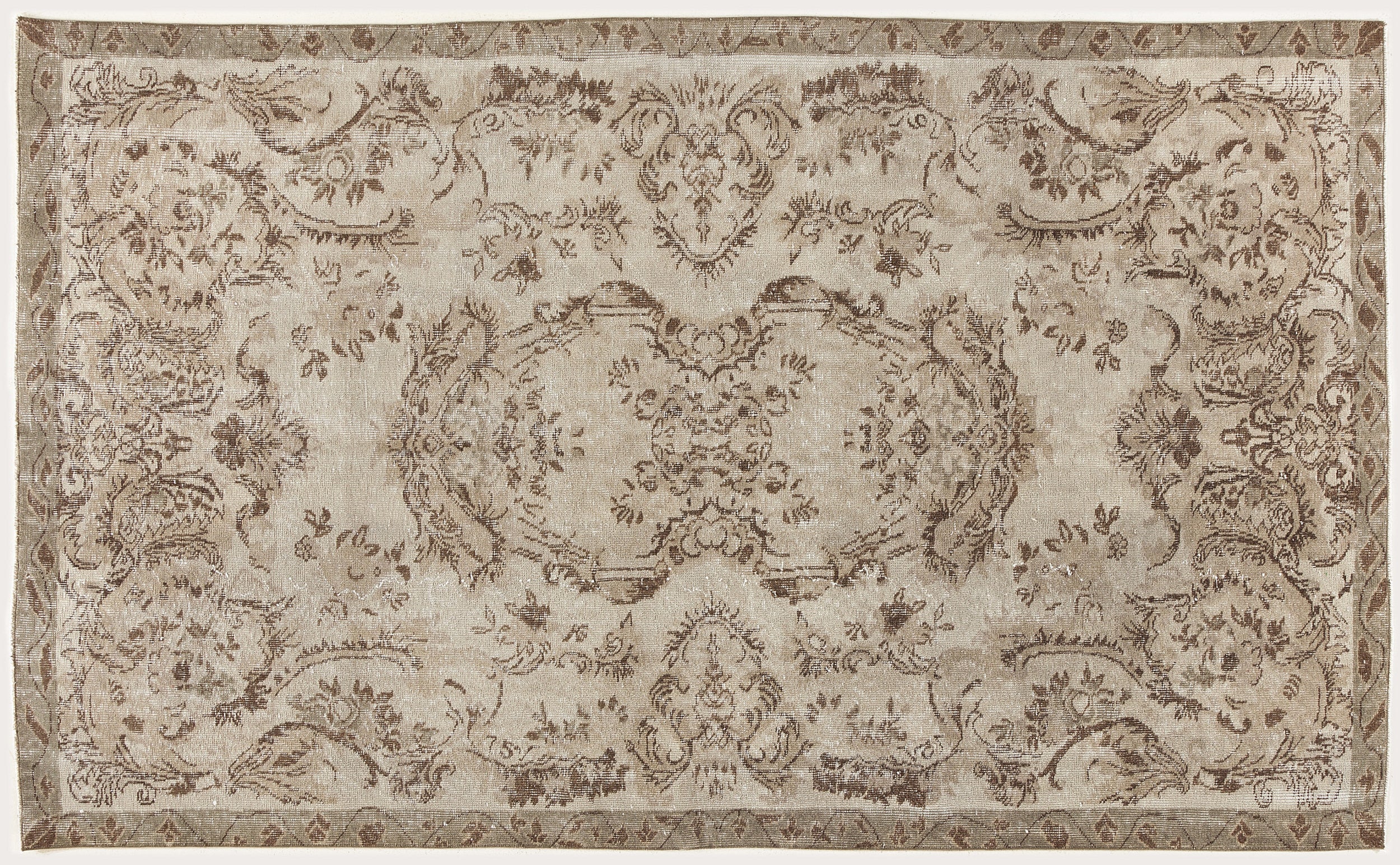 Sholela - Vintage Medallion Rug - 5'3 X 8'9