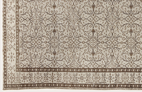 Load image 1 in gallery view. Shuis - Vintage Floral Rug - 4'11 X 9'0