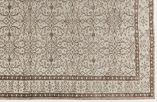 Load image 1 in gallery view. Shuis - Vintage Floral Rug - 4'11 X 9'0