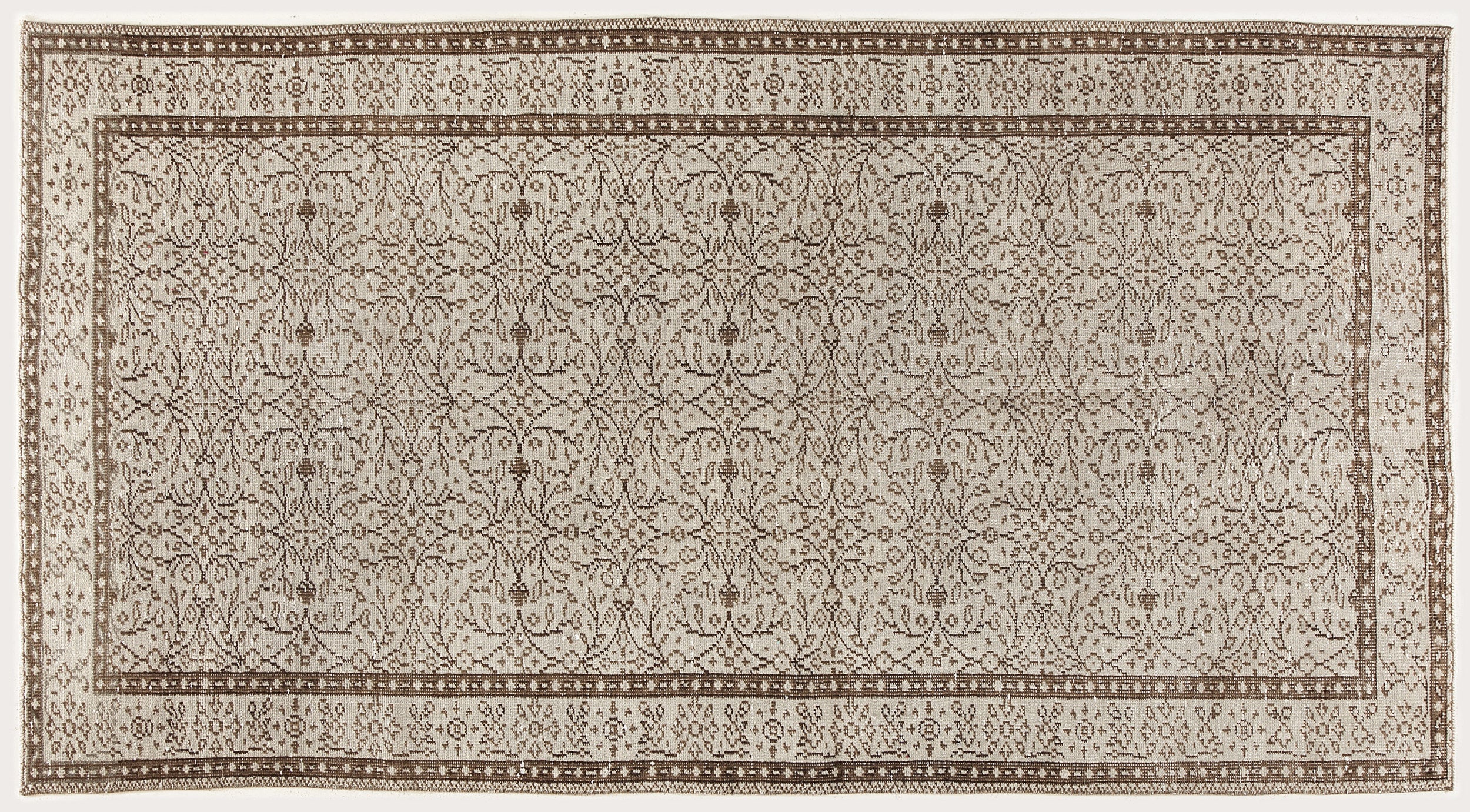 Shuis - Vintage Floral Rug - 4'11 X 9'0