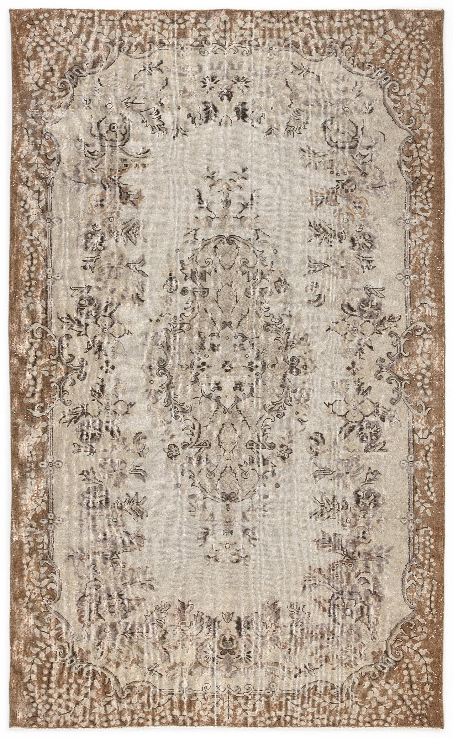 Bluhesa - Vintage Medallion Rug - 6'1 X 9'10