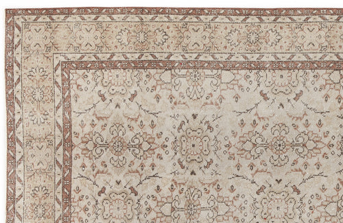 Load image 1 in gallery view. Freguen - Vintage Floral Rug - 5'8 X 9'5