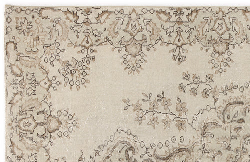 Load image 1 in gallery view. Praen - Vintage Medallion Rug - 5'8 X 9'3