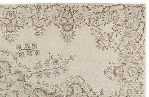 Load image 1 in gallery view. Praen - Vintage Medallion Rug - 5'8 X 9'3