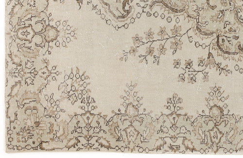 Load image 1 in gallery view. Praen - Vintage Medallion Rug - 5'8 X 9'3