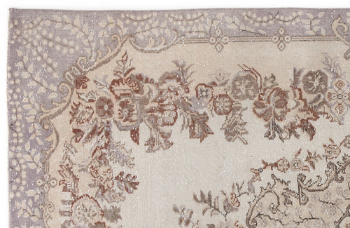 Load image 1 in gallery view. Thoazaor - Vintage Medallion Rug - 5'7 X 9'5