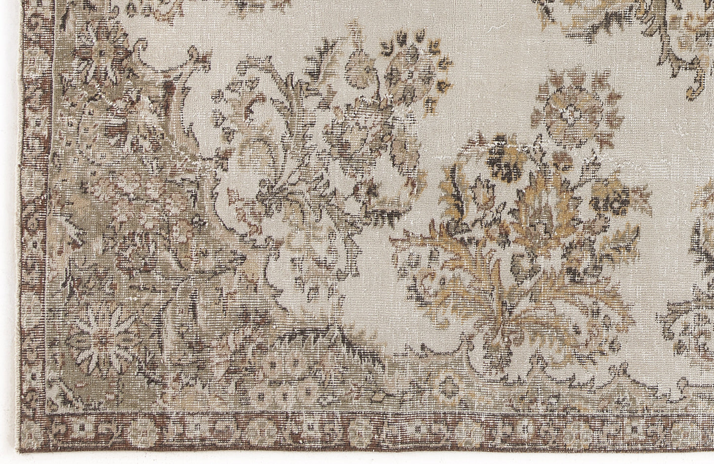 Mubiel - Vintage Medallion Rug - 6'5 X 9'7
