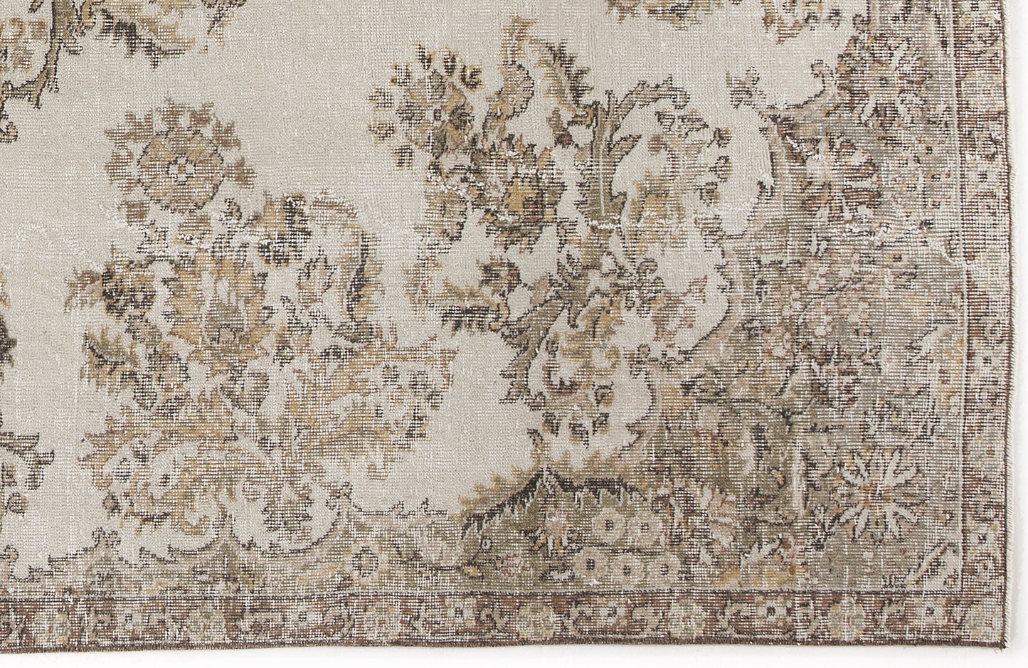 Mubiel - Vintage Medallion Rug - 6'5 X 9'7