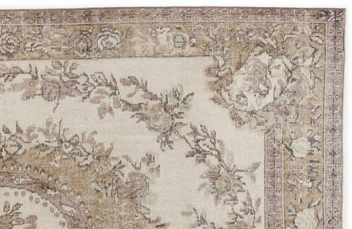 Load image 1 in gallery view. Sakeix - Vintage Medallion Rug - 5'10 X 9'9