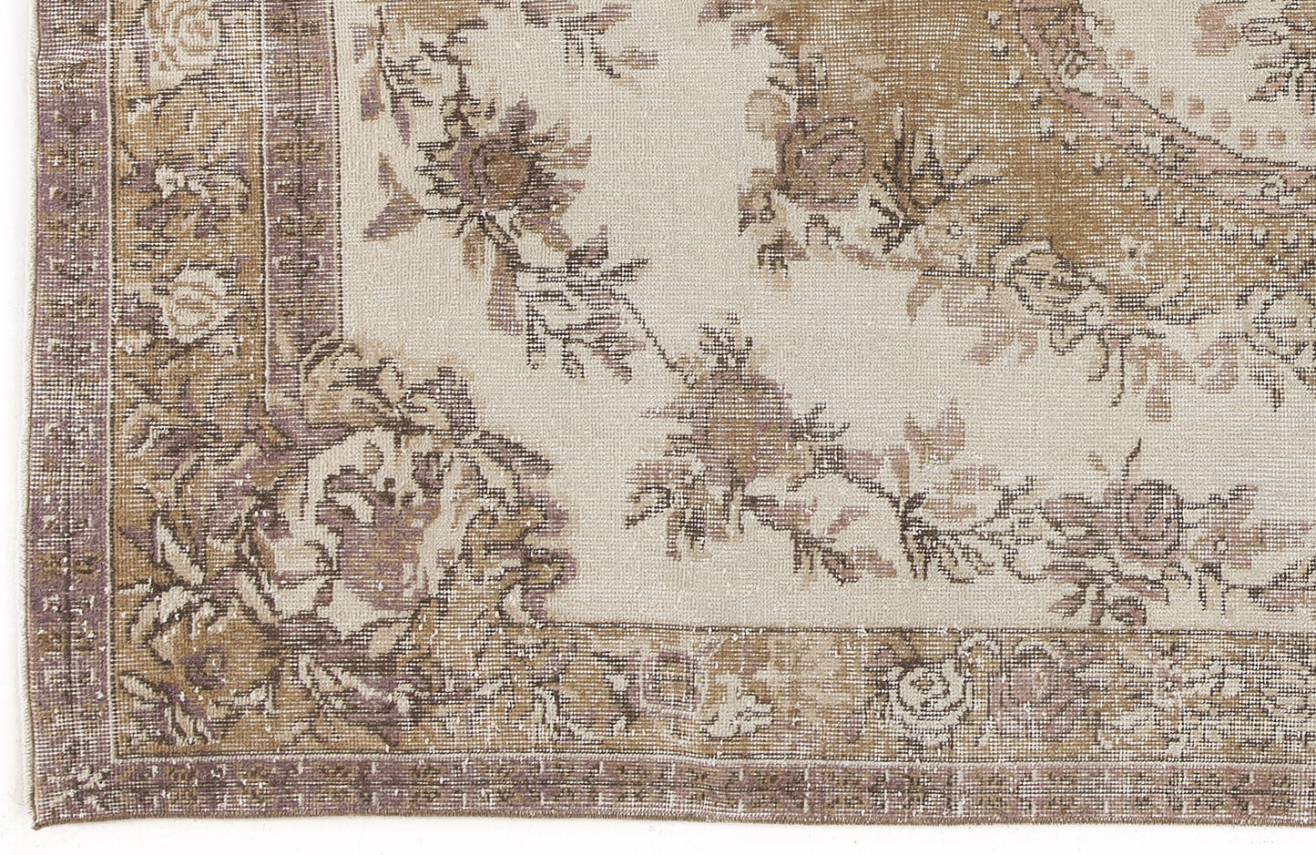 Sakeix - Vintage Medallion Rug - 5'10 X 9'9