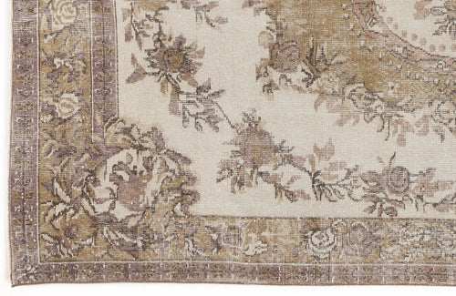 Load image 1 in gallery view. Sakeix - Vintage Medallion Rug - 5'10 X 9'9