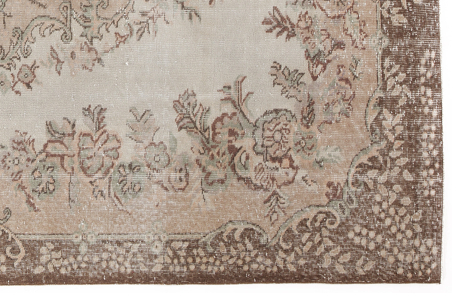 Visuva - Vintage Medallion Rug - 6'2 X 9'5
