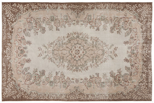 Load image 1 in gallery view. Visuva - Vintage Medallion Rug - 6'2 X 9'5