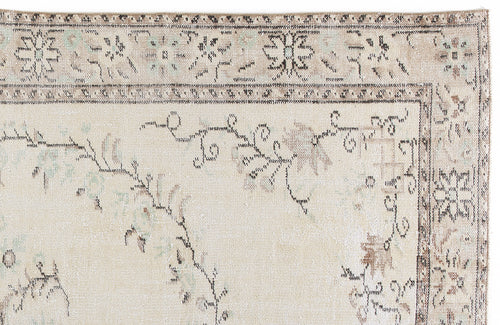 Load image 1 in gallery view. Clemias - Vintage Medallion Rug - 5'10 X 9'9