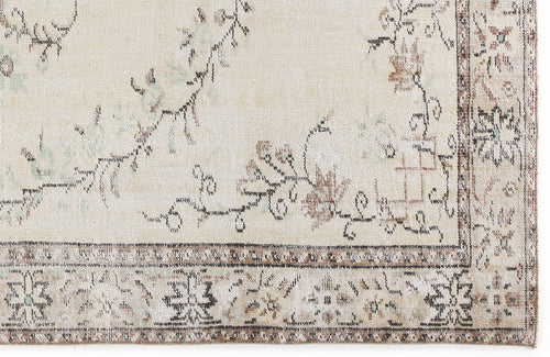 Load image 1 in gallery view. Clemias - Vintage Medallion Rug - 5'10 X 9'9