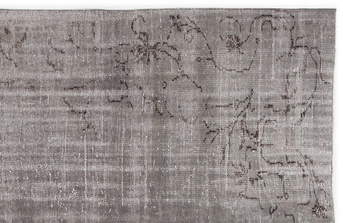 Bild 1 in Galerieansicht laden. Rorosa - Vintage Distressed Rug - 5'8 X 10'0