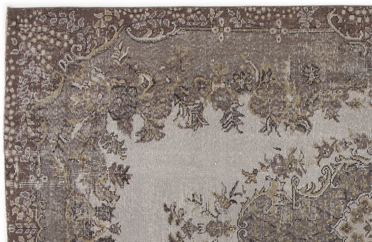 Zeudira - Vintage Medallion Rug - 5'4 X 9'7