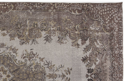 Load image 1 in gallery view. Zeudira - Vintage Medallion Rug - 5'4 X 9'7