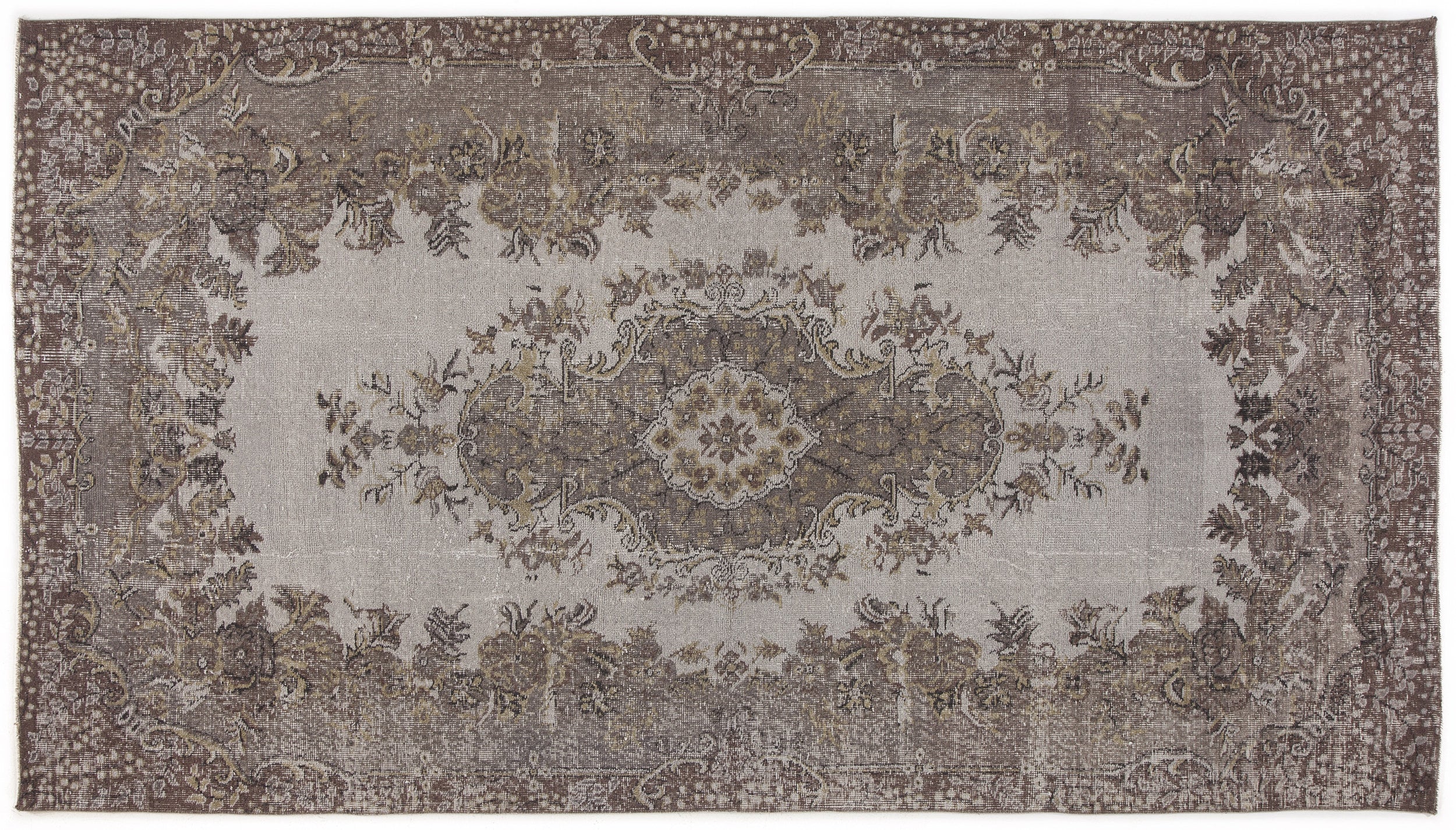 Zeudira - Vintage Medallion Rug - 5'4 X 9'7
