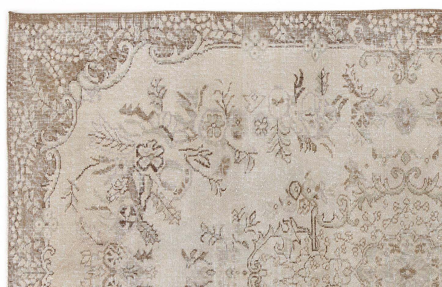 Horuar - Vintage Medallion Rug - 5'5 X 8'8