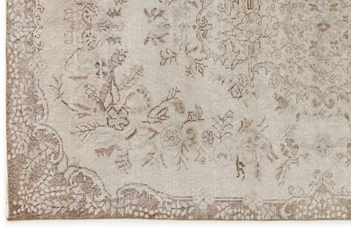 Load image 1 in gallery view. Horuar - Vintage Medallion Rug - 5'5 X 8'8
