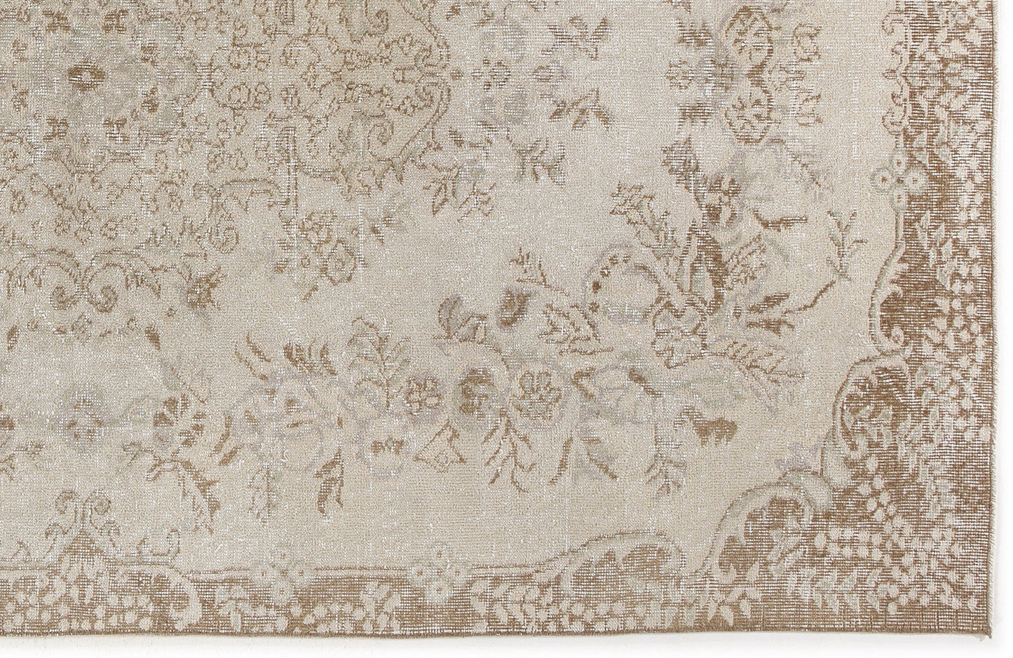 Horuar - Vintage Medallion Rug - 5'5 X 8'8