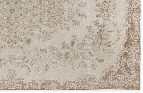 Load image 1 in gallery view. Horuar - Vintage Medallion Rug - 5'5 X 8'8