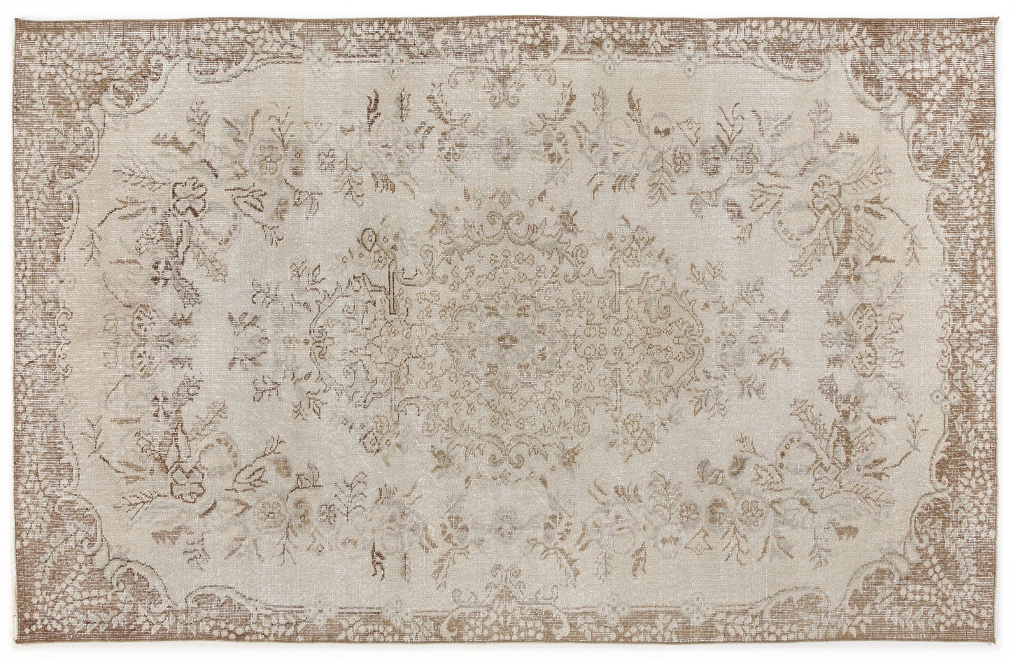 Horuar - Vintage Medallion Rug - 5'5 X 8'8