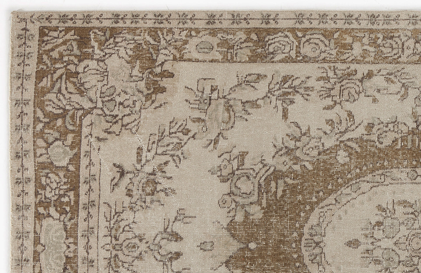 Thetaix - Vintage Medallion Rug - 6'1 X 9'3