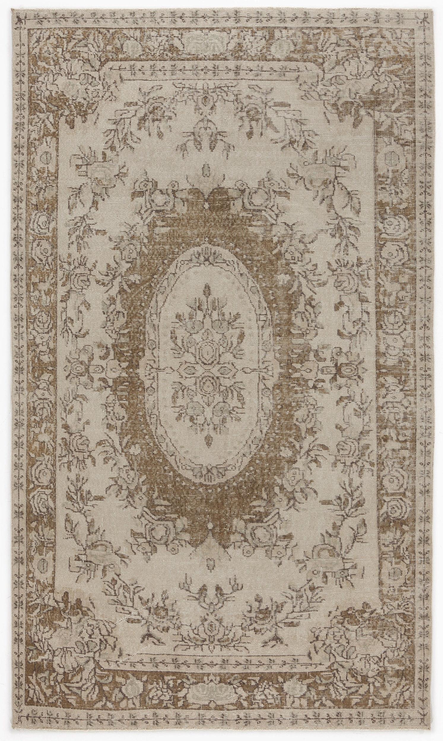 Thetaix - Vintage Medallion Rug - 6'1 X 9'3