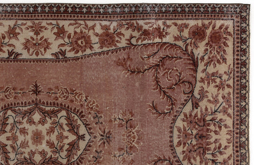 Load image 1 in gallery view. Gekeas - Vintage Medallion Rug - 5'3 X 8'5