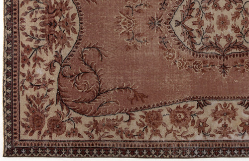 Load image 1 in gallery view. Gekeas - Vintage Medallion Rug - 5'3 X 8'5