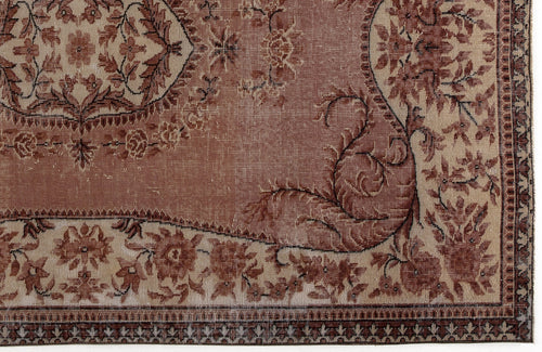 Load image 1 in gallery view. Gekeas - Vintage Medallion Rug - 5'3 X 8'5