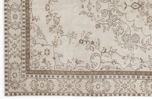 Load image 1 in gallery view. Kaviel - Vintage Medallion Rug - 5'10 X 9'9