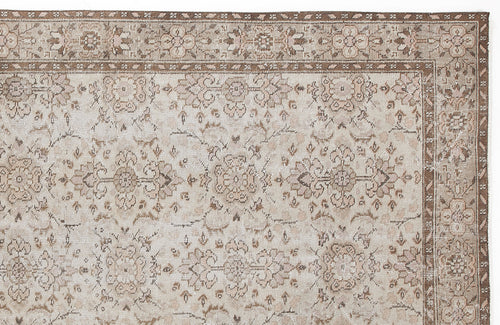 Load image 1 in gallery view. Leura - Vintage Floral Rug - 5'1 X 8'9