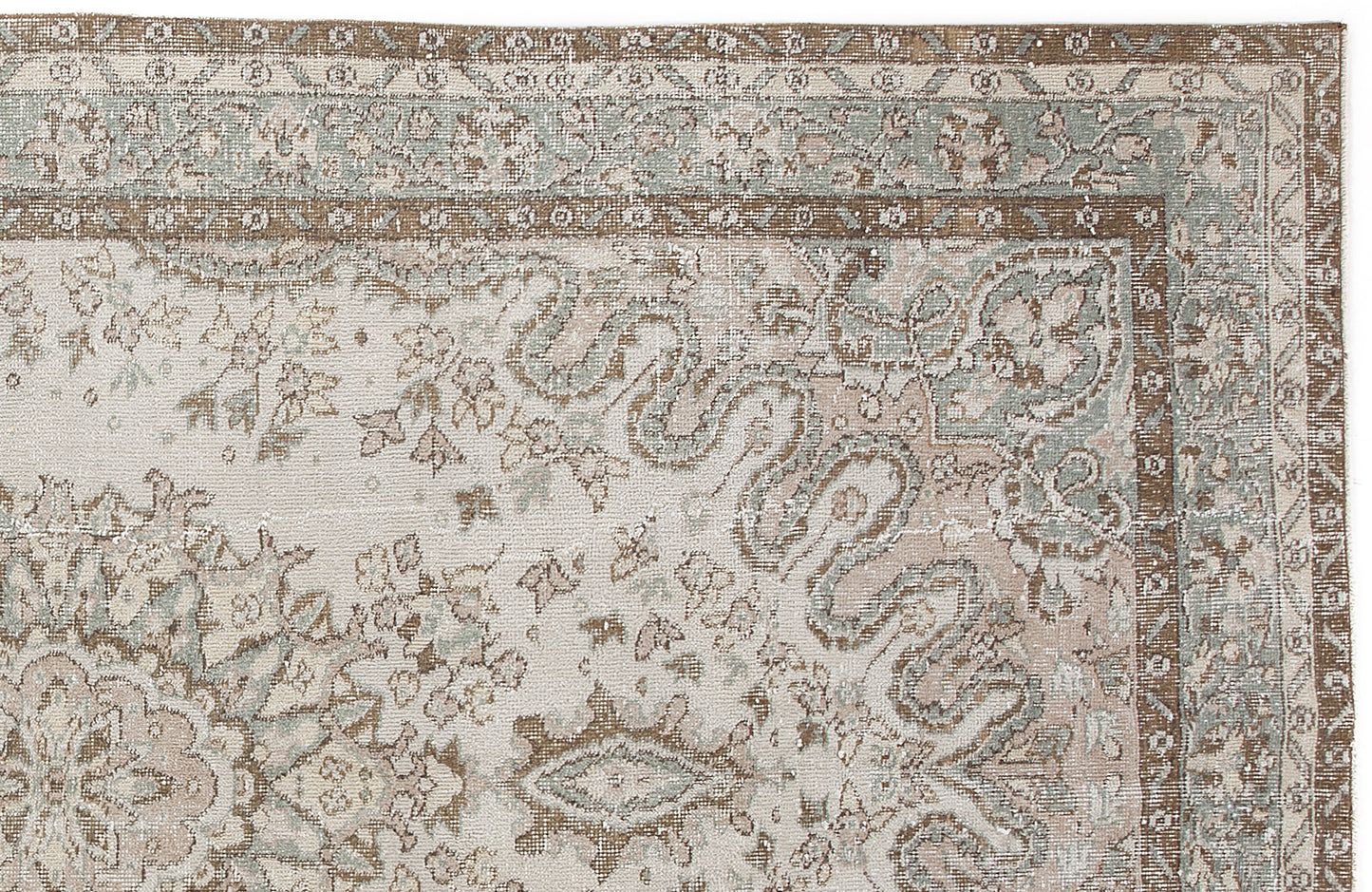 Cetaus - Vintage Medallion Rug - 5'8 X 10'4