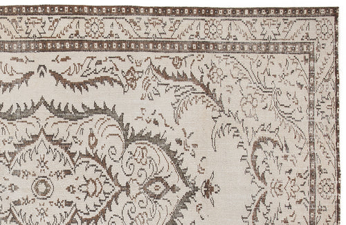 Bild 1 in Galerieansicht laden. Neane - Vintage Medallion Rug - 5'7 X 9'4