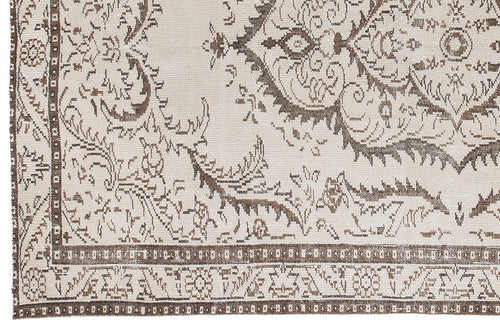 Bild 1 in Galerieansicht laden. Neane - Vintage Medallion Rug - 5'7 X 9'4